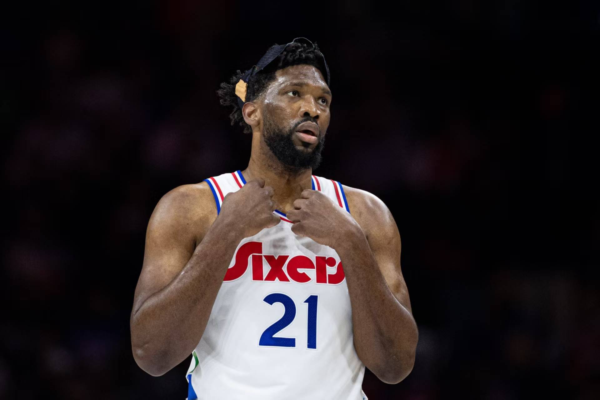 企鹅直播-尽管有奢侈税压力76人仍想保留三巨头冲冠(2020年nba上交奢侈税球队)